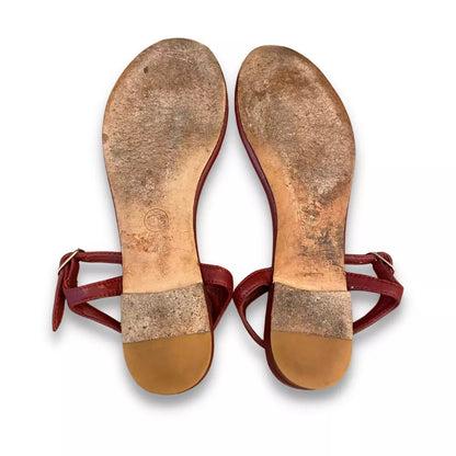 Sandalias Chanel de piel color burdeos