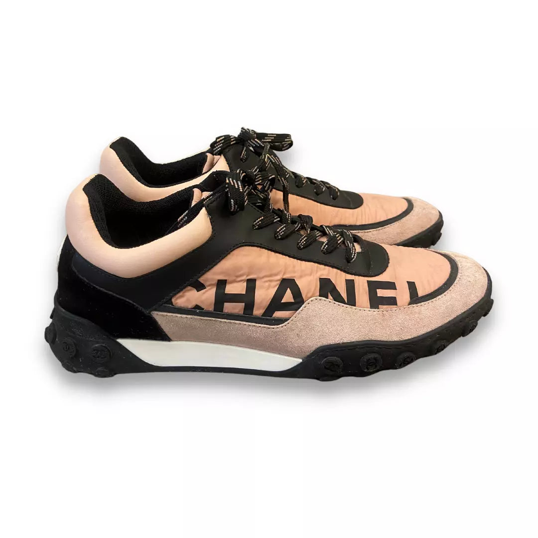 CHANEL BLACK/PINK CC SNEAKERS