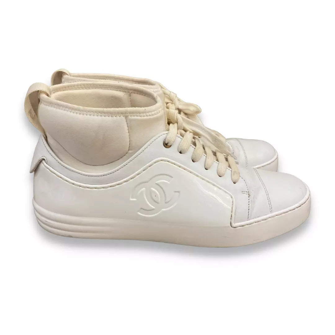 CHANEL WHITE CC ANKLE SNEAKERS – EYE LUXURY CONCIERGE