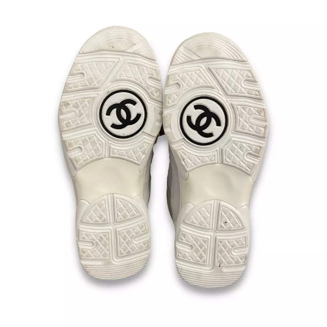CHANEL WHITE SUEDE CALFSKIN CC SNEAKERS