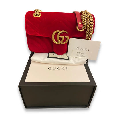 GUCCI RED MATELASSÉ VELVET GG MARMONT BAG