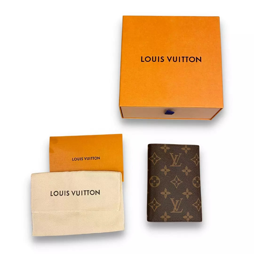 LOUIS VUITTON BROWN LEATHER PASSPORT COVER