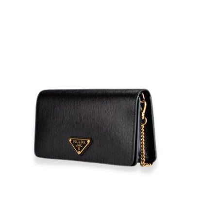 Cartera de piel con cadena negra Prada