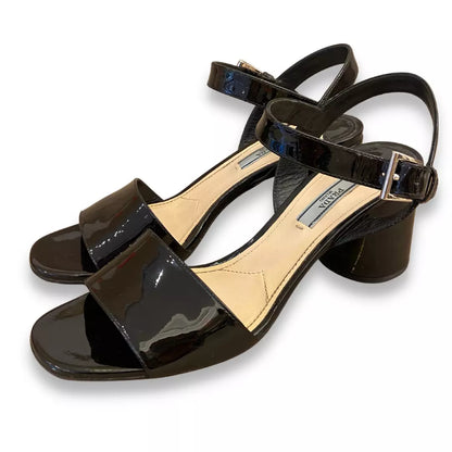 Sandalias negras Prada