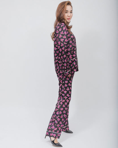 Pijama Prada de seda con microcorazones negros