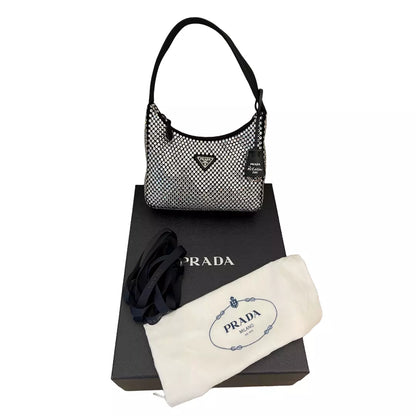 Bolso Prada de satén negro con cristales